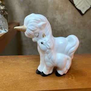 Vintage Vibe Ceramic Mom and Baby Unicorn